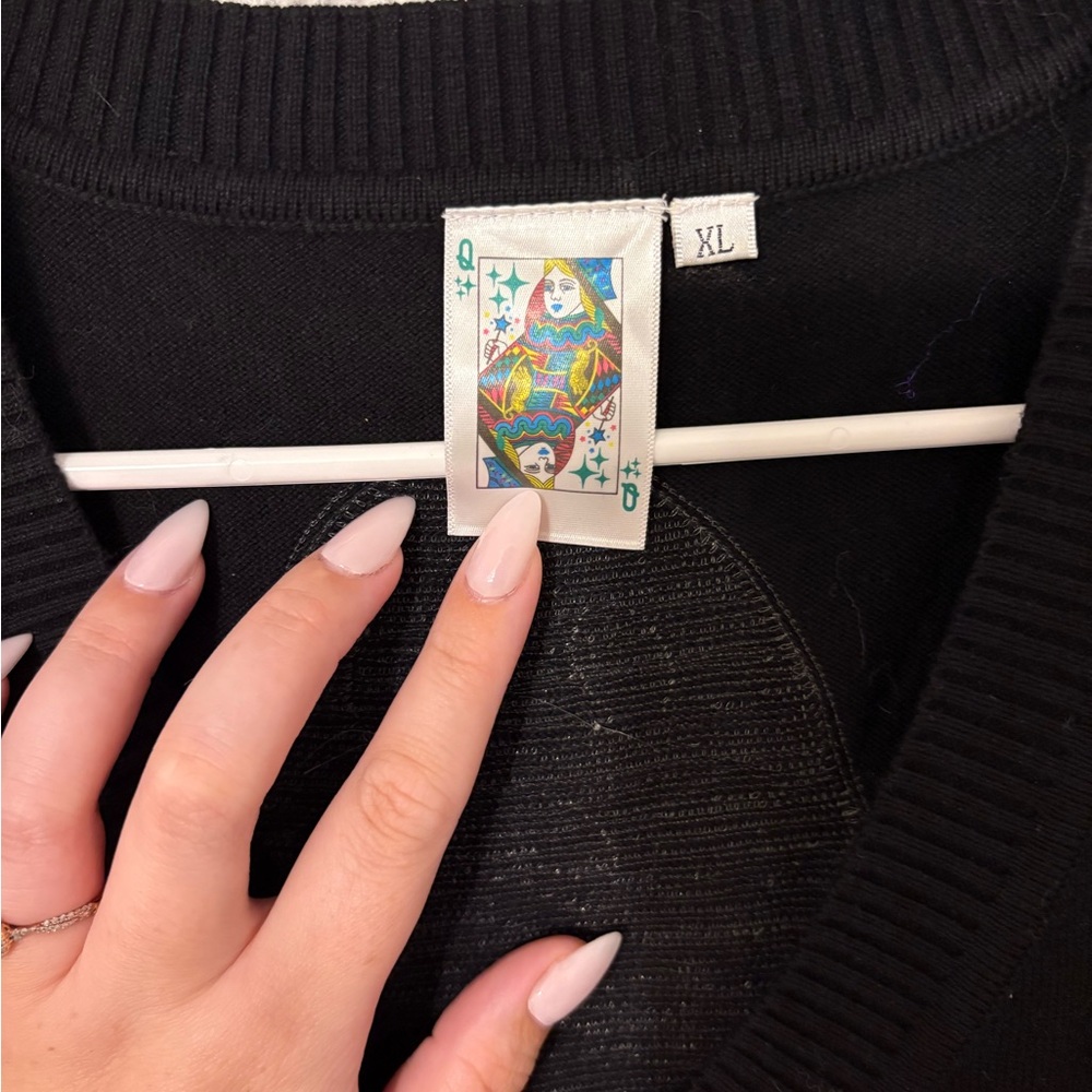 Queen of Sparkles short sleeve Halloween sweater! - Picture 5 of 5